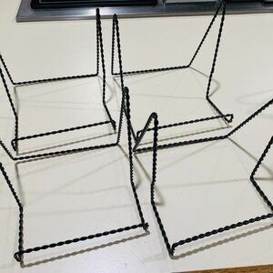 New Decorative Set of 4 Black Plate Stand Holder Twisted Metal Display Easels 6"